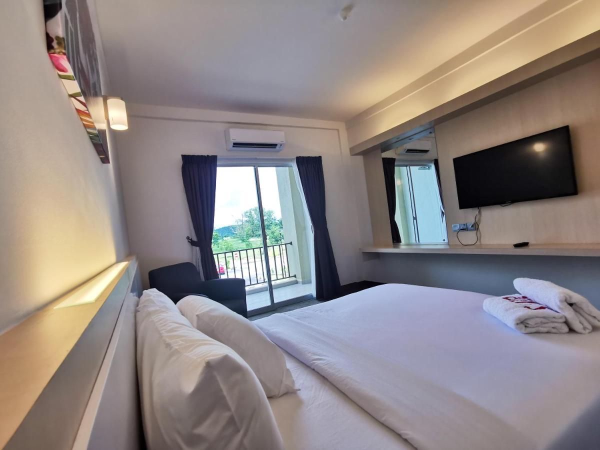 Serdang Lake View Resort Sungai Kechil Extérieur photo