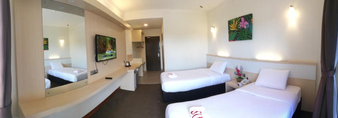 Serdang Lake View Resort Sungai Kechil Extérieur photo