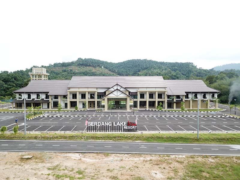 Serdang Lake View Resort Sungai Kechil Extérieur photo
