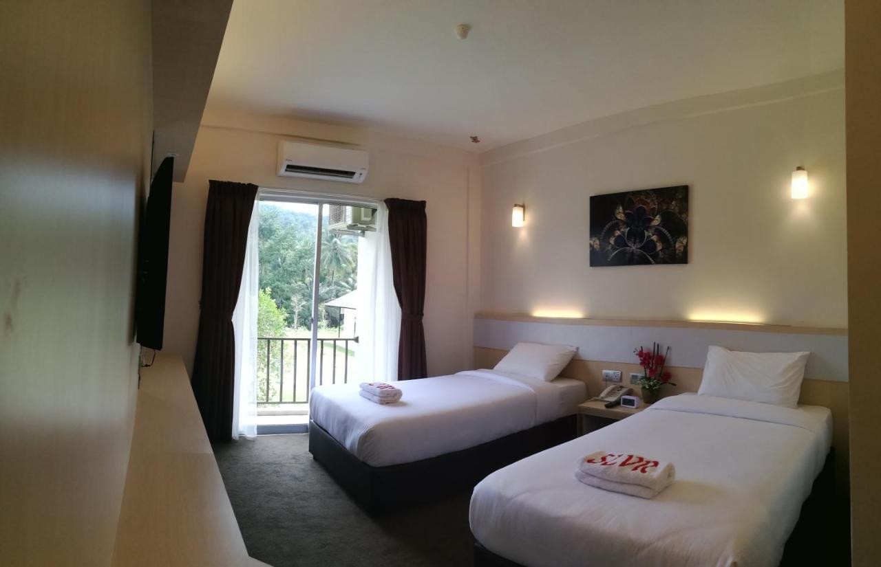Serdang Lake View Resort Sungai Kechil Extérieur photo